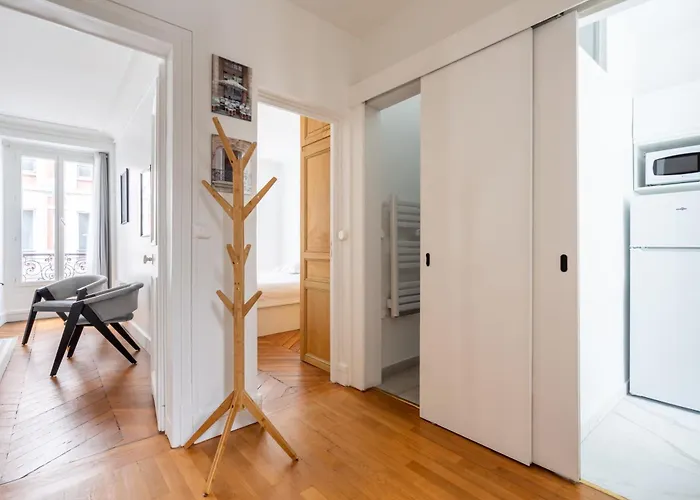 Big Apartment 2Br Arc De Triomphe 4-6P