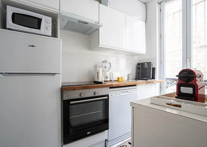 Big Apartment 2Br Arc De Triomphe 4-6P